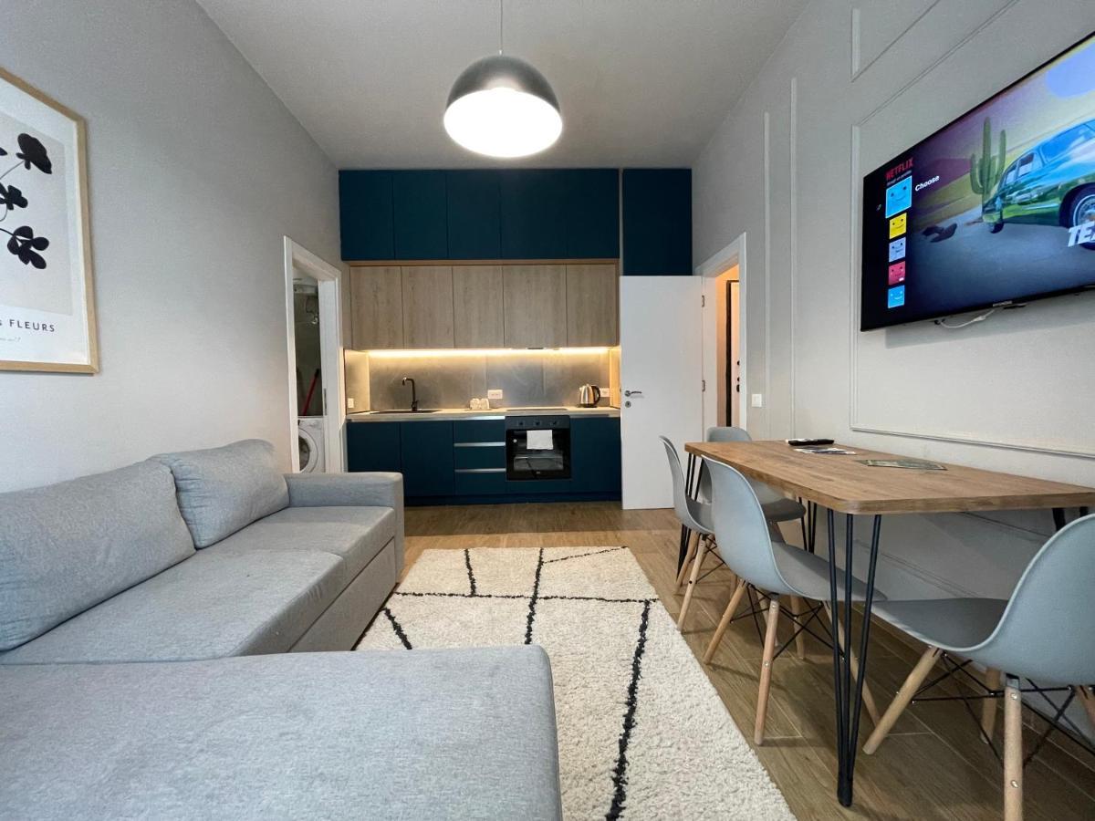 Square 21 Apartments Tirana Exterior photo